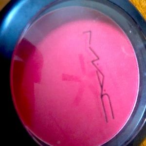 MAC blush in Apple Red